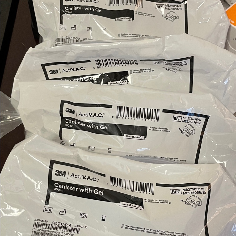 3M ActiV.A.C. Canister with Gel - Lot of 4 individually packaged Exp 2028
